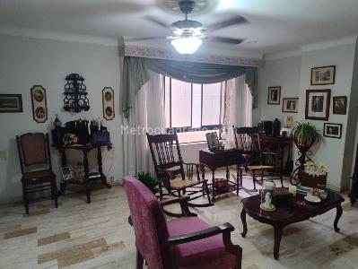Apartamento de 4 alcobas en venta en Cabecera Del Llano, Bucaramanga, 217 m² · foto 13 de 20