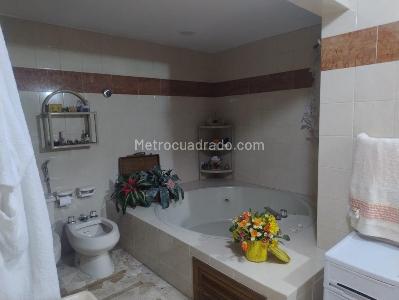 Apartamento de 4 alcobas en venta en Cabecera Del Llano, Bucaramanga, 217 m² · foto 14 de 20