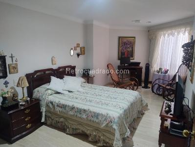 Apartamento de 4 alcobas en venta en Cabecera Del Llano, Bucaramanga, 217 m² · foto 17 de 20