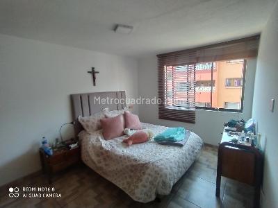 Apartamento en venta en Quinta Paredes, Bogotá · foto 10 de 19