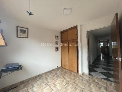 Apartamento en venta en Quinta Paredes, Bogotá · foto 17 de 19