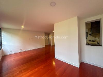 Apartamento en venta en Santa Barbara Central, Bogotá · foto 4 de 15