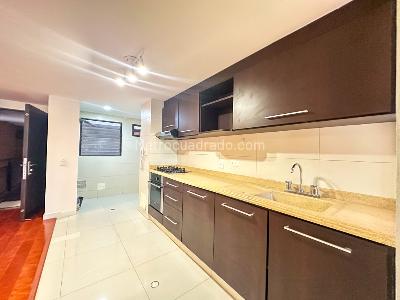 Apartamento en venta en Santa Barbara Central, Bogotá · foto 6 de 15