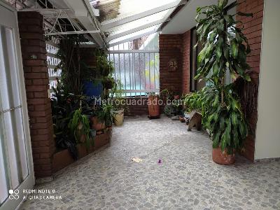 Casa en venta en La Esmeralda, Bogotá · foto 2 de 19