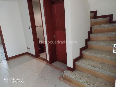 Casa en venta en La Esmeralda, Bogotá · foto 5 de 19