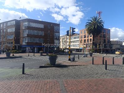 Casa de 5 alcobas en venta en Galerias, Bogotá, 857 m² · foto 5 de 14