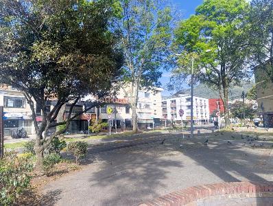 Casa de 5 alcobas en venta en Galerias, Bogotá, 857 m² · foto 7 de 14