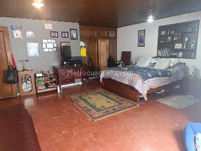 Casa de 5 alcobas en venta en Galerias, Bogotá, 553 m² · foto 12 de 17