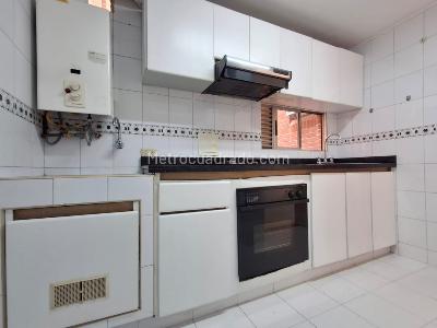 Apartamento de 2 alcobas en arriendo en Chapinero Alto, Bogotá, 64 m² · foto 6 de 15