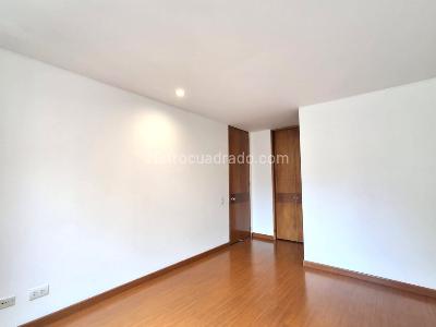 Apartamento de 2 alcobas en arriendo en Chapinero Alto, Bogotá, 64 m² · foto 12 de 15