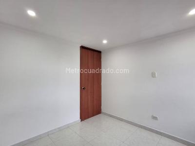 Apartamento en arriendo en Castilla, Bogotá · foto 8 de 13