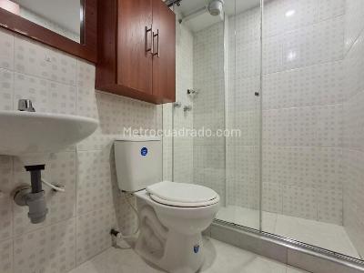 Apartamento en arriendo en Castilla, Bogotá · foto 9 de 13