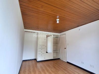 Apartamento de 2 alcobas en arriendo en La Esmeralda, Bogotá, 70 m² · foto 7 de 11