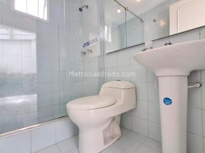 Apartamento de 2 alcobas en arriendo en La Esmeralda, Bogotá, 70 m² · foto 8 de 11