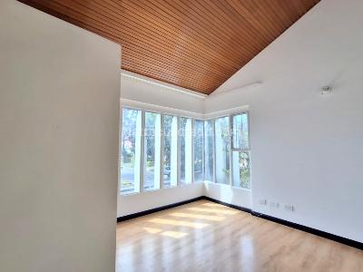 Apartamento de 2 alcobas en arriendo en La Esmeralda, Bogotá, 70 m² · foto 9 de 11