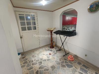 Casa de 5 alcobas en venta en Los Alcazares, Bogotá, 368 m² · foto 5 de 20