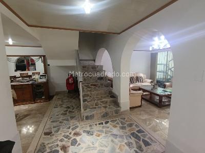 Casa de 5 alcobas en venta en Los Alcazares, Bogotá, 368 m² · foto 7 de 20