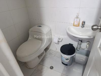 Casa de 5 alcobas en venta en Los Alcazares, Bogotá, 368 m² · foto 12 de 20