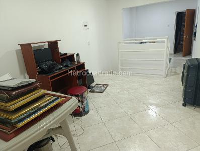 Casa de 5 alcobas en venta en Los Alcazares, Bogotá, 368 m² · foto 16 de 20