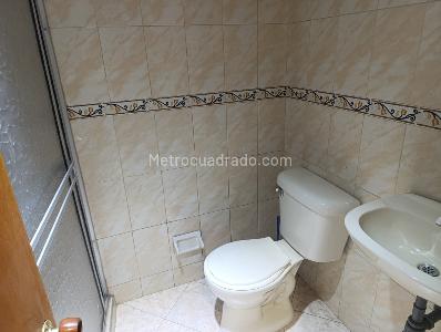 Casa de 5 alcobas en venta en Los Alcazares, Bogotá, 368 m² · foto 17 de 20