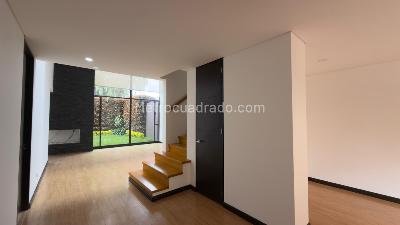 Casa de 3 alcobas en venta en Conjunto Torremolinos, Bogotá, 191 m² · foto 3 de 20