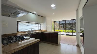 Casa de 3 alcobas en venta en Conjunto Torremolinos, Bogotá, 191 m² · foto 6 de 20