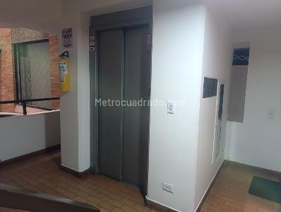 Apartamento en venta en Galerias, Bogotá · foto 2 de 13