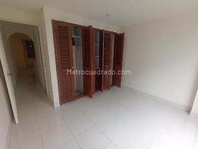 Apartamento en venta en Galerias, Bogotá · foto 9 de 13