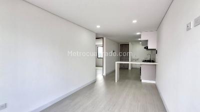 Apartamento de 2 alcobas en arriendo en Quinta Paredes, Bogotá, 55 m² · foto 2 de 13