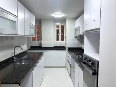 Apartamento en arriendo en Unicentro, Bogotá · foto 5 de 18