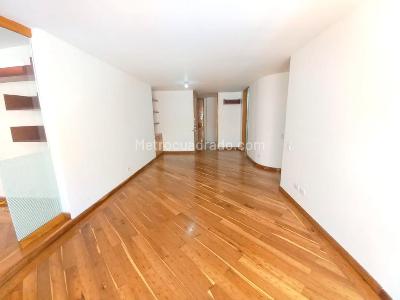 Apartamento de 2 alcobas en arriendo en Chapinero Alto, Bogotá, 68 m² · foto 3 de 16