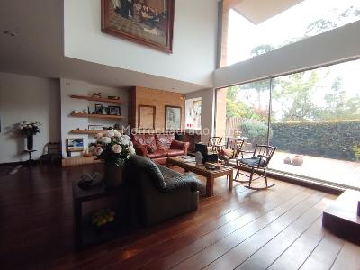 Apartamento de 4 alcobas en venta en Cerros De Niza, Bogotá, 316 m² · foto 2 de 19