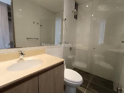 Apartamento de 1 alcoba en arriendo en Puente Largo, Bogotá, 66 m² · foto 5 de 17