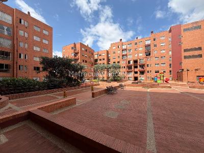 Apartamento en venta en Hayuelos, Bogotá · foto 2 de 20