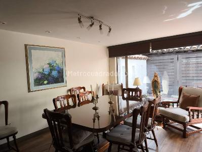 Casa de 3 alcobas en venta en Santa Barbara, Bogotá, 198 m² · foto 4 de 20