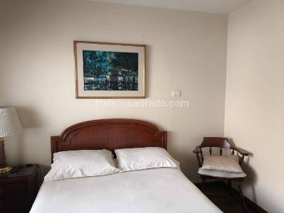 Casa de 3 alcobas en venta en Santa Barbara, Bogotá, 198 m² · foto 18 de 20