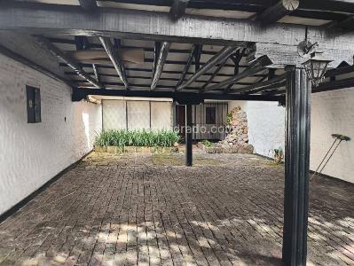 Casa en venta en Santa Barbara, Bogotá · foto 2 de 20