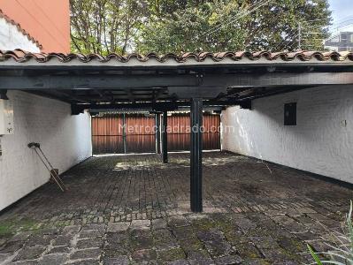 Casa en venta en Santa Barbara, Bogotá · foto 4 de 20