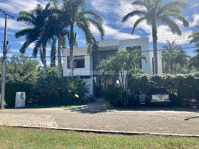 Casa de 5 alcobas en venta en El Peñon, Girardot, 317 m² · foto 3 de 20