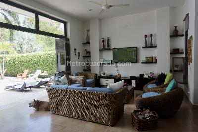 Casa de 5 alcobas en venta en El Peñon, Girardot, 317 m² · foto 6 de 20