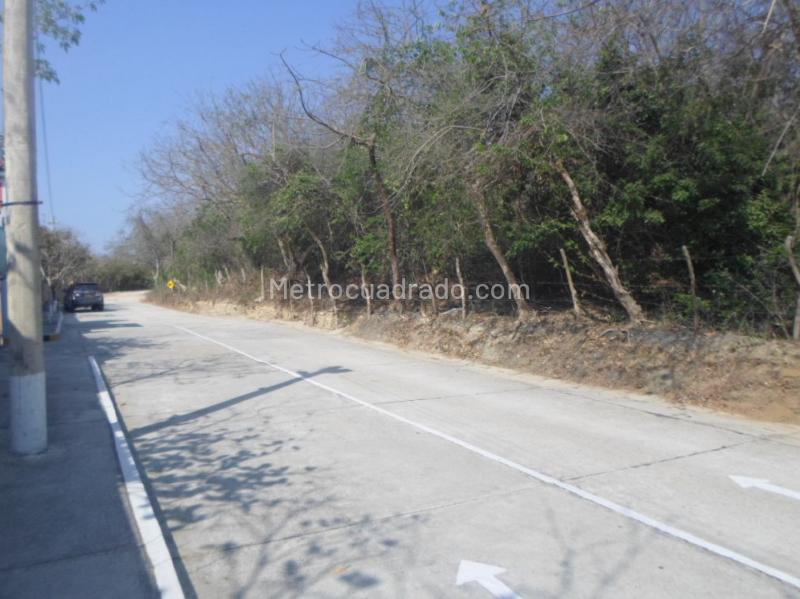 Lote en Venta, Riomar, Barranquilla - Más