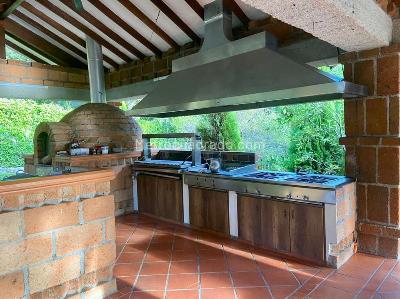 Casa de 5 alcobas en venta en San Jeronimo, Medellín, 865 m² · foto 16 de 20
