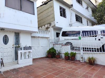 Casa de 5 alcobas en venta en La Cumbre, Barranquilla, 298 m² · foto 2 de 20