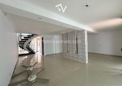 Casa de 3 alcobas en venta en La Castellana, Barranquilla, 244 m² · foto 3 de 20