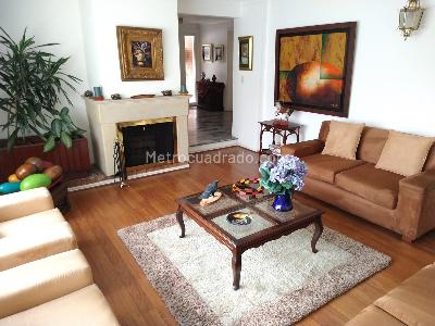 Casa de 5 alcobas en venta en Sotileza, Bogotá, 337 m² · foto 3 de 20