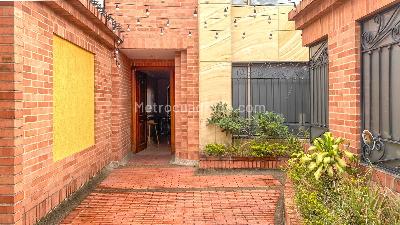 Casa de 4 alcobas en venta en Polo Club, Bogotá, 315 m² · foto 17 de 20
