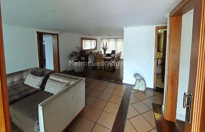 Casa de 4 alcobas en venta en Colina Campestre, Bogotá, 296 m² · foto 3 de 20