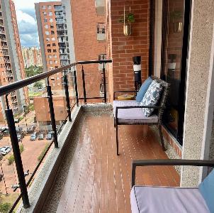 Apartamento de 3 alcobas en venta en Colina Mazuren, Bogotá, 98 m² · foto 3 de 20