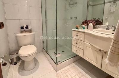 Apartamento de 2 alcobas en venta en Unicentro, Bogotá, 120 m² · foto 11 de 17