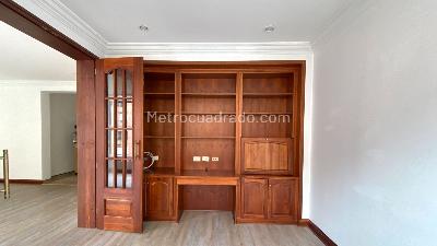 Apartamento de 3 alcobas en venta en Chico Reservado, Bogotá, 225 m² · foto 5 de 16